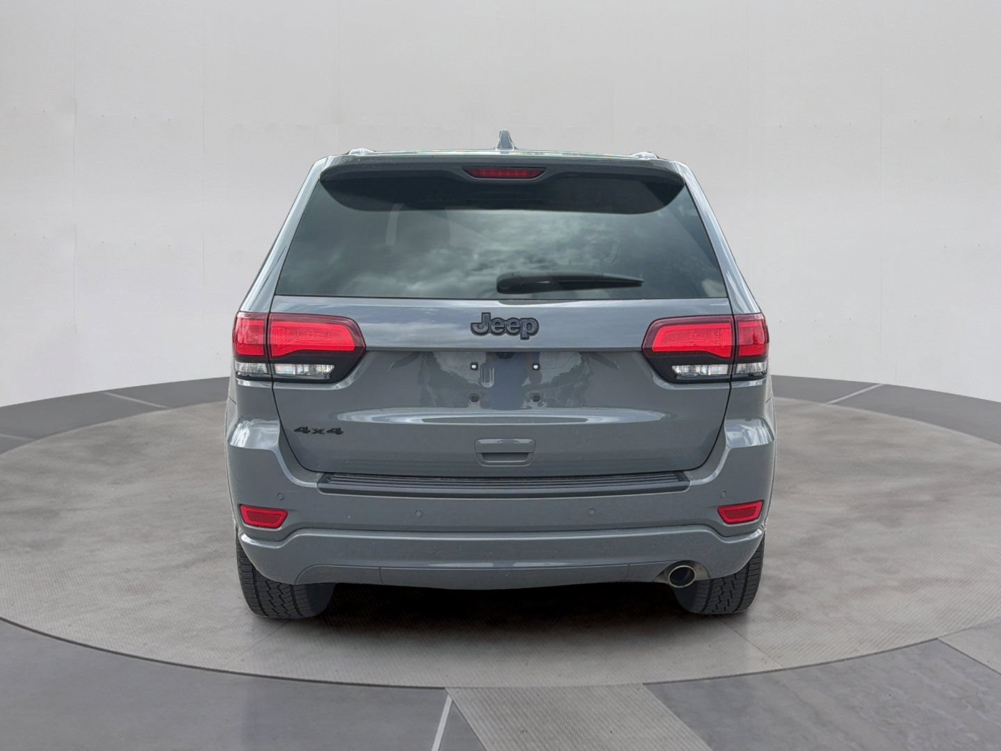 Used 2022 Jeep Grand Cherokee Laredo X AWD/4WD image 6