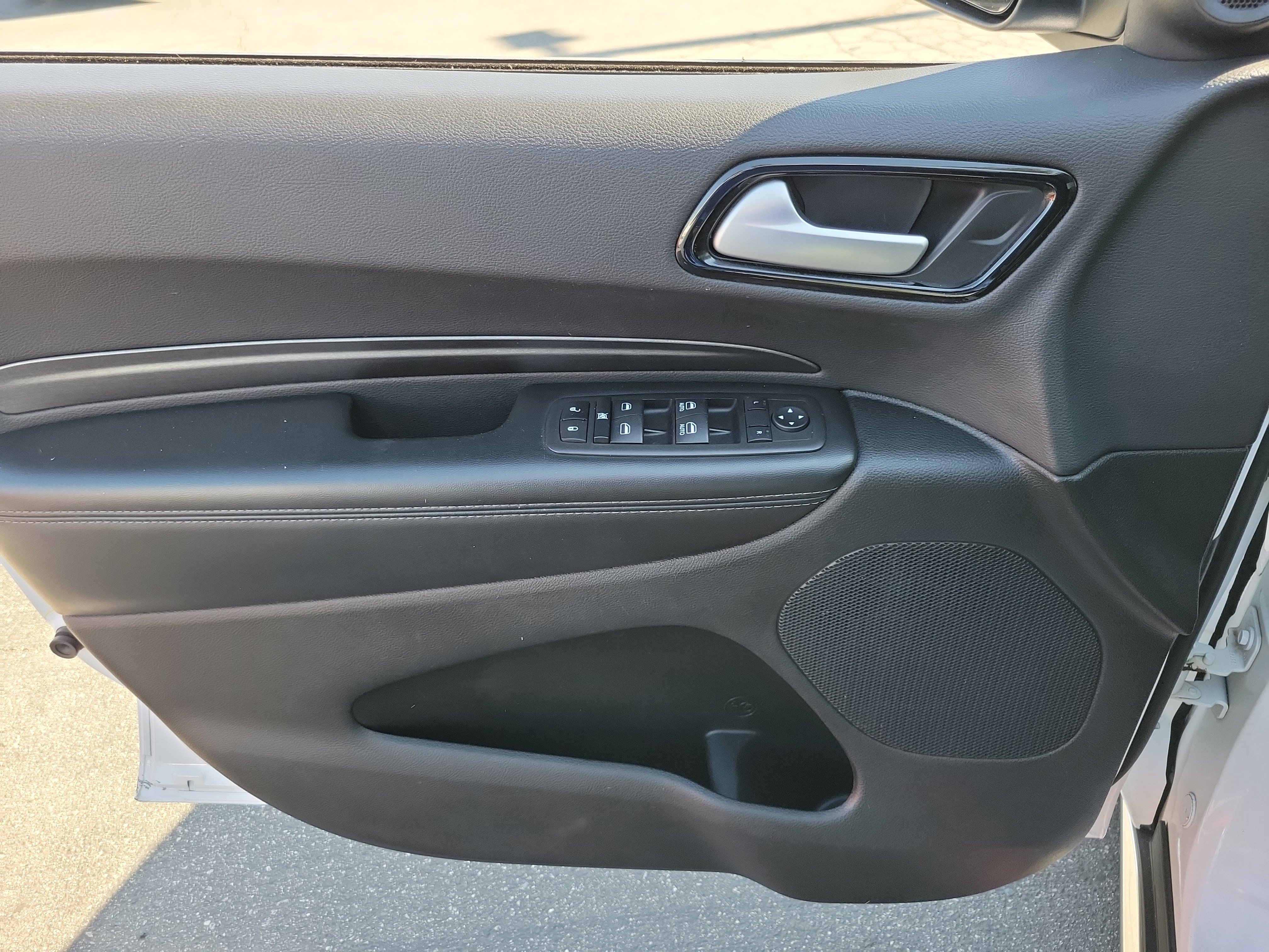 Used 2023 Dodge Durango SXT RWD image 11