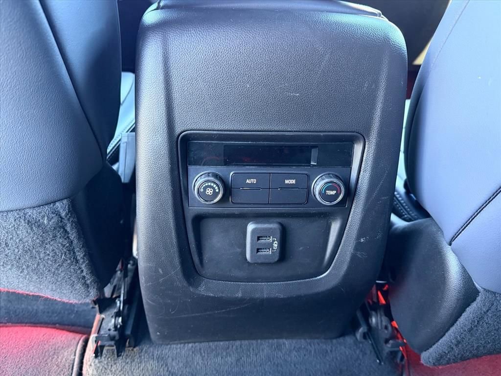 Used 2023 Buick Enclave Essence FWD image 13
