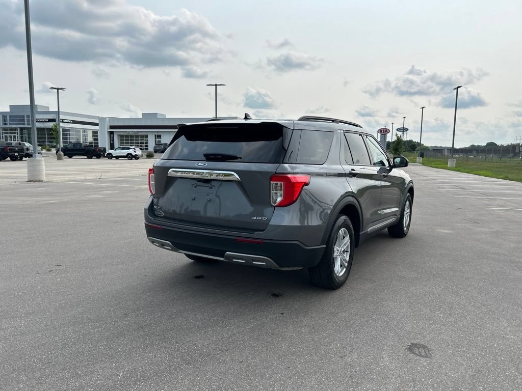 Certified 2024 Ford Explorer XLT w/ Equipment Group 202A AWD/4WD image 7