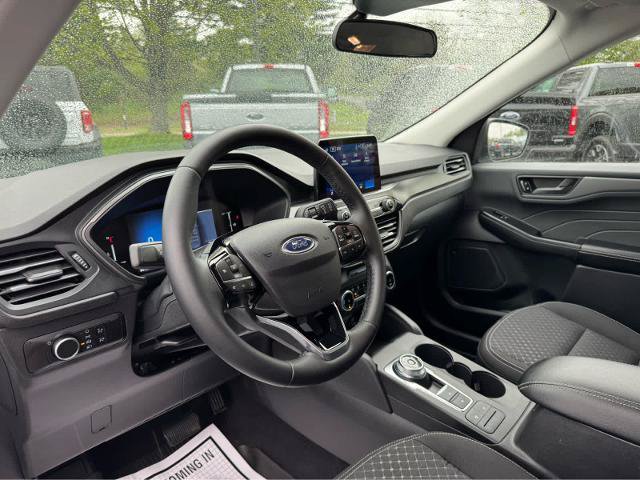 Certified 2025 Ford Escape Active w/ Cold Weather Package AWD/4WD image 16