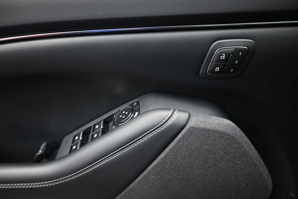 Certified 2022 Ford Mustang Mach-E Premium AWD/4WD image 17