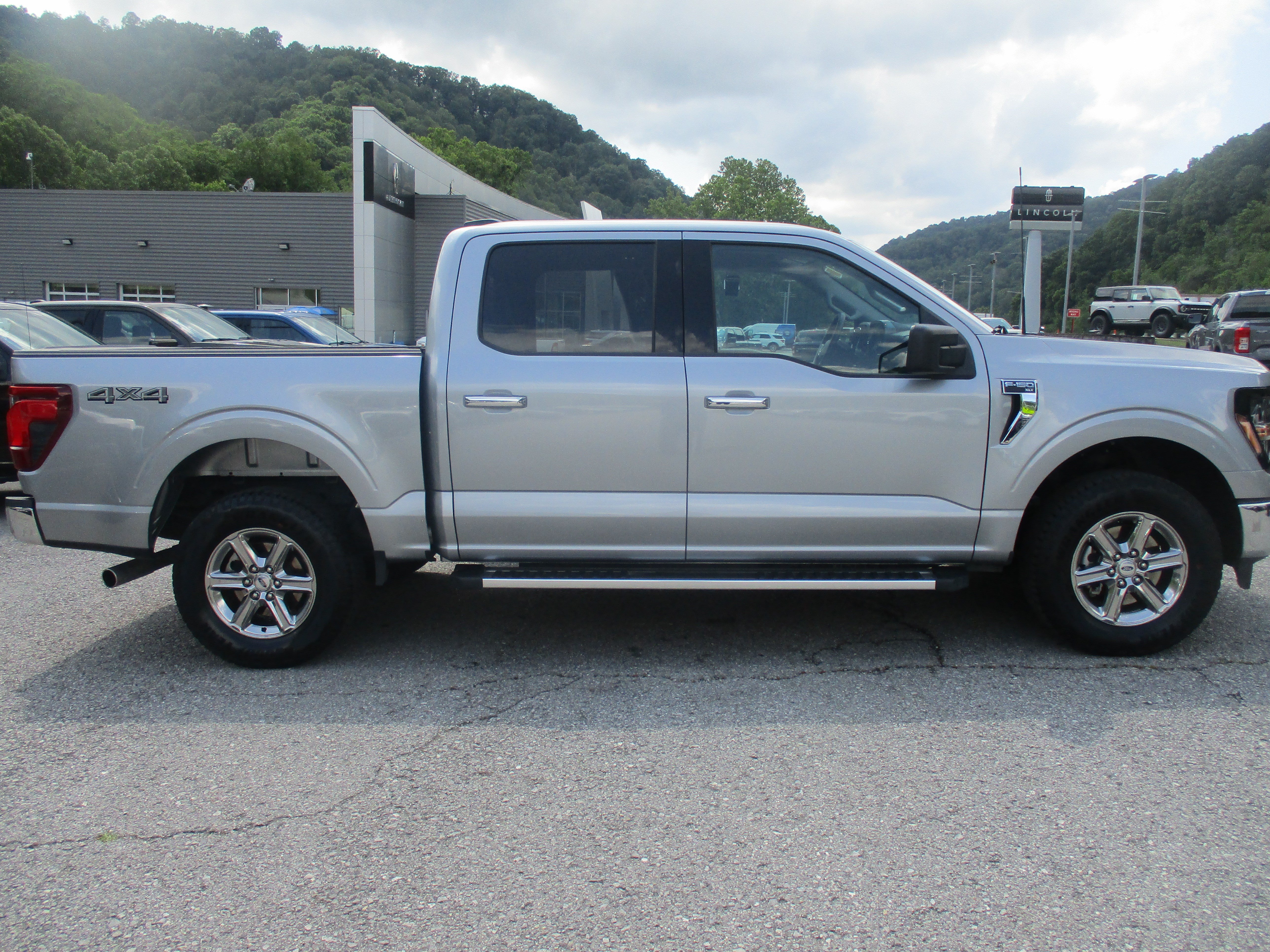 Certified 2025 Ford F150 XLT w/ Equipment Group 301A Standard AWD/4WD image 3