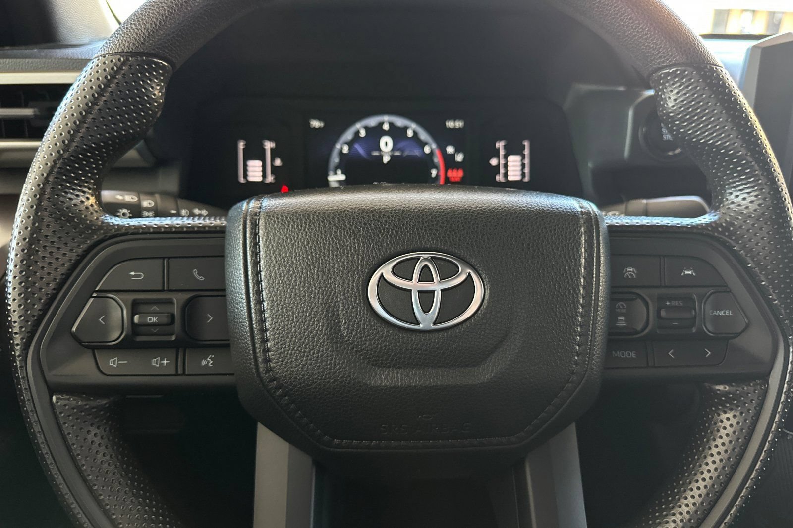 Used 2024 Toyota Tacoma SR5 AWD/4WD image 21