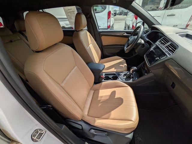 Used 2024 Volkswagen Tiguan SE AWD/4WD image 20