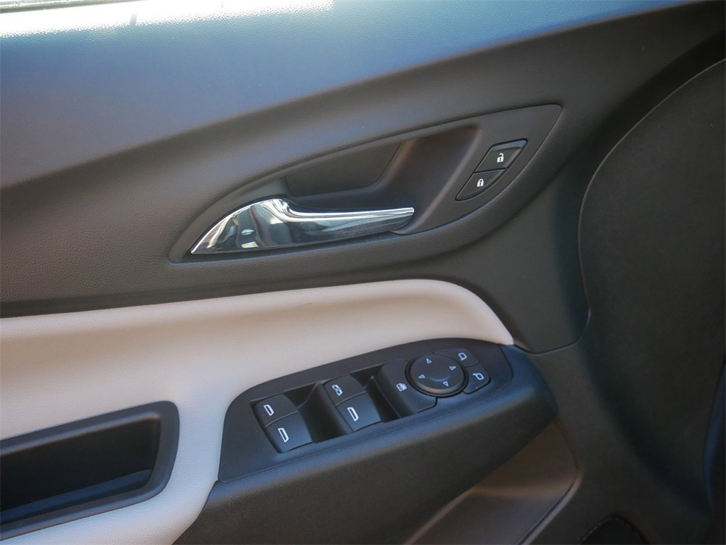 Used 2020 Chevrolet Equinox LT w/ Driver Convenience Package image 15