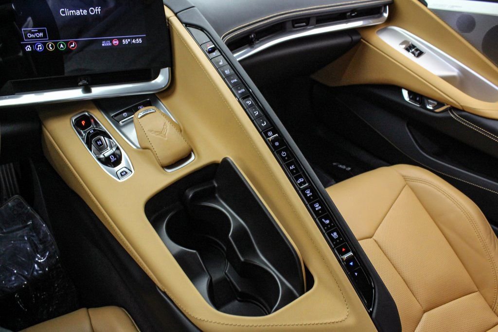 Used 2020 Chevrolet Corvette Stingray Preferred Cpe w/ 2LT Preferred Equipment Group image 29