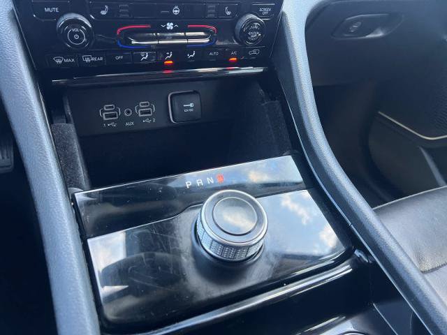 Used 2022 Jeep Grand Cherokee L Limited RWD image 16