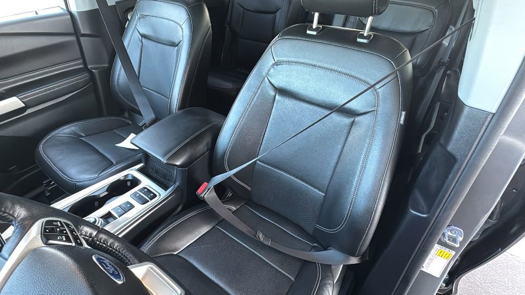 Certified 2022 Ford Explorer Limited w/ Hybrid Equipment Group 310A image 22