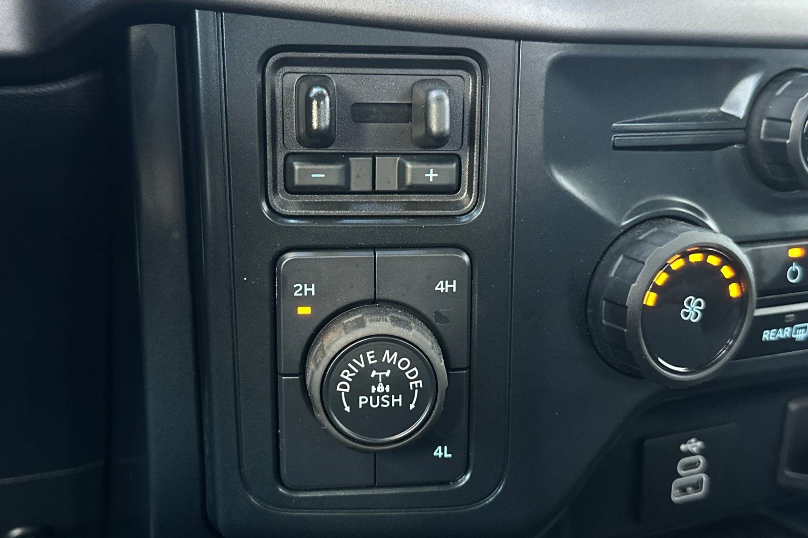 Certified 2025 Ford F150 XL image 24