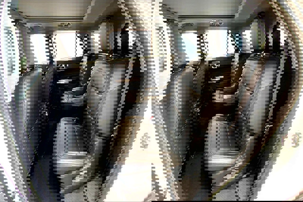 Certified 2023 Ford Explorer XLT w/ Equipment Group 202A image 19