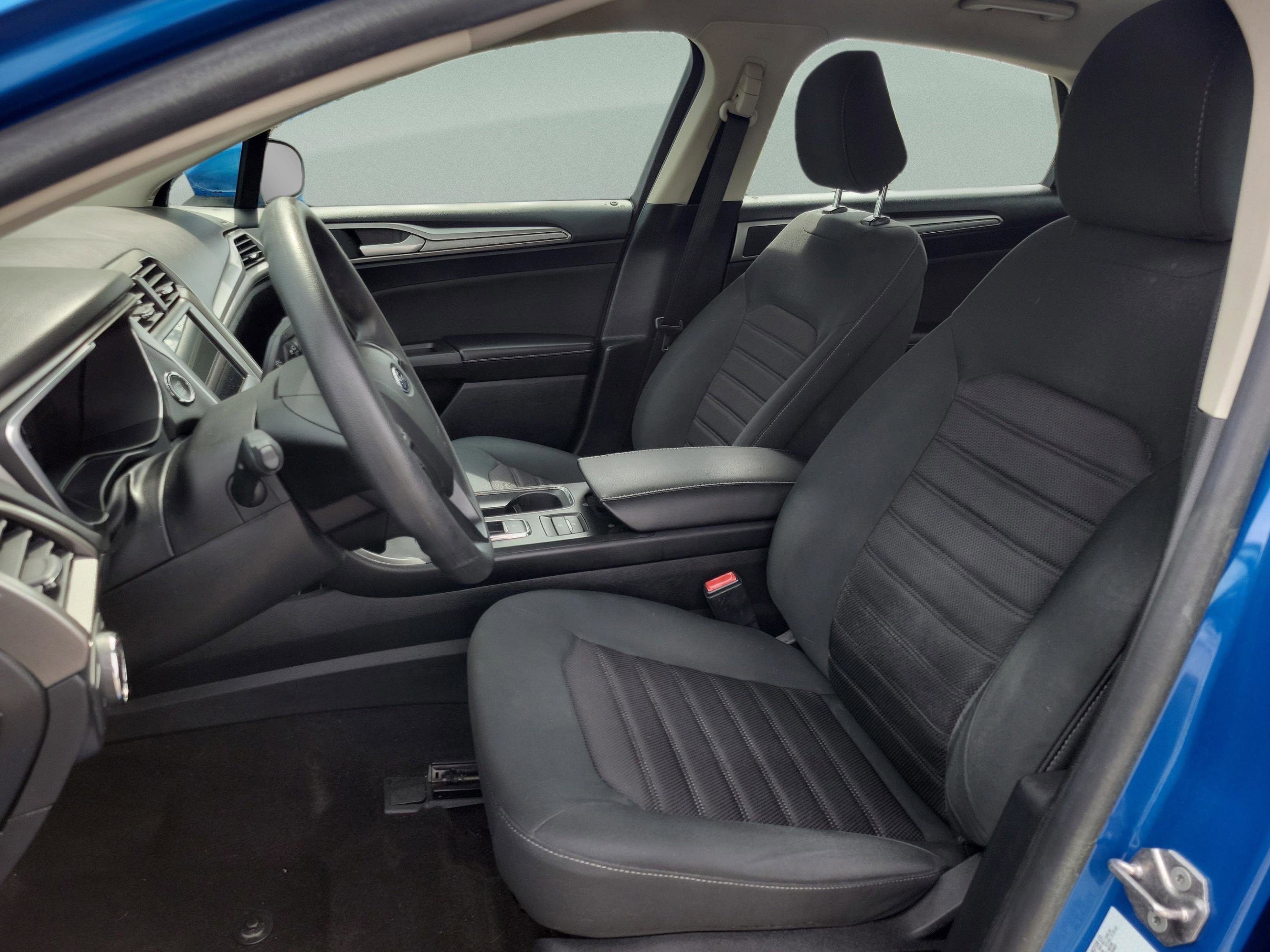 Certified 2020 Ford Fusion SE FWD image 17