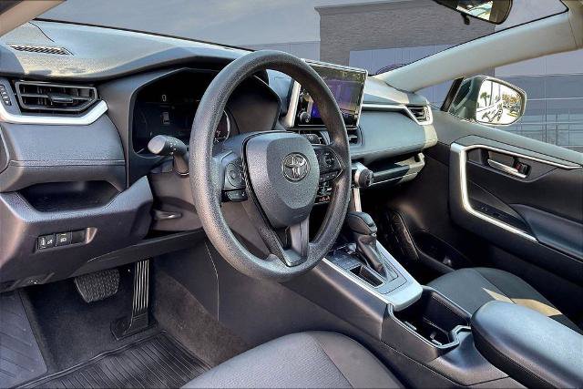 Used 2025 Toyota RAV4 XLE FWD image 17
