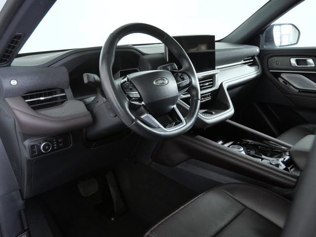 Certified 2025 Ford Explorer Platinum AWD/4WD image 12