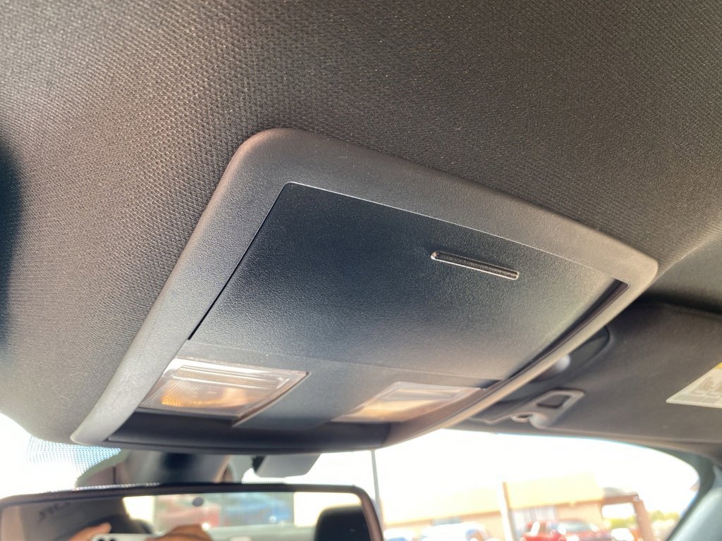 Used 2021 Dodge Challenger SXT image 33