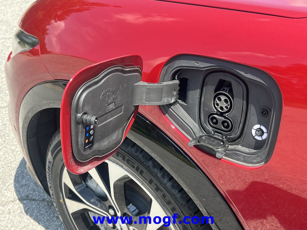 Certified 2023 Ford Mustang Mach-E Premium AWD/4WD image 32
