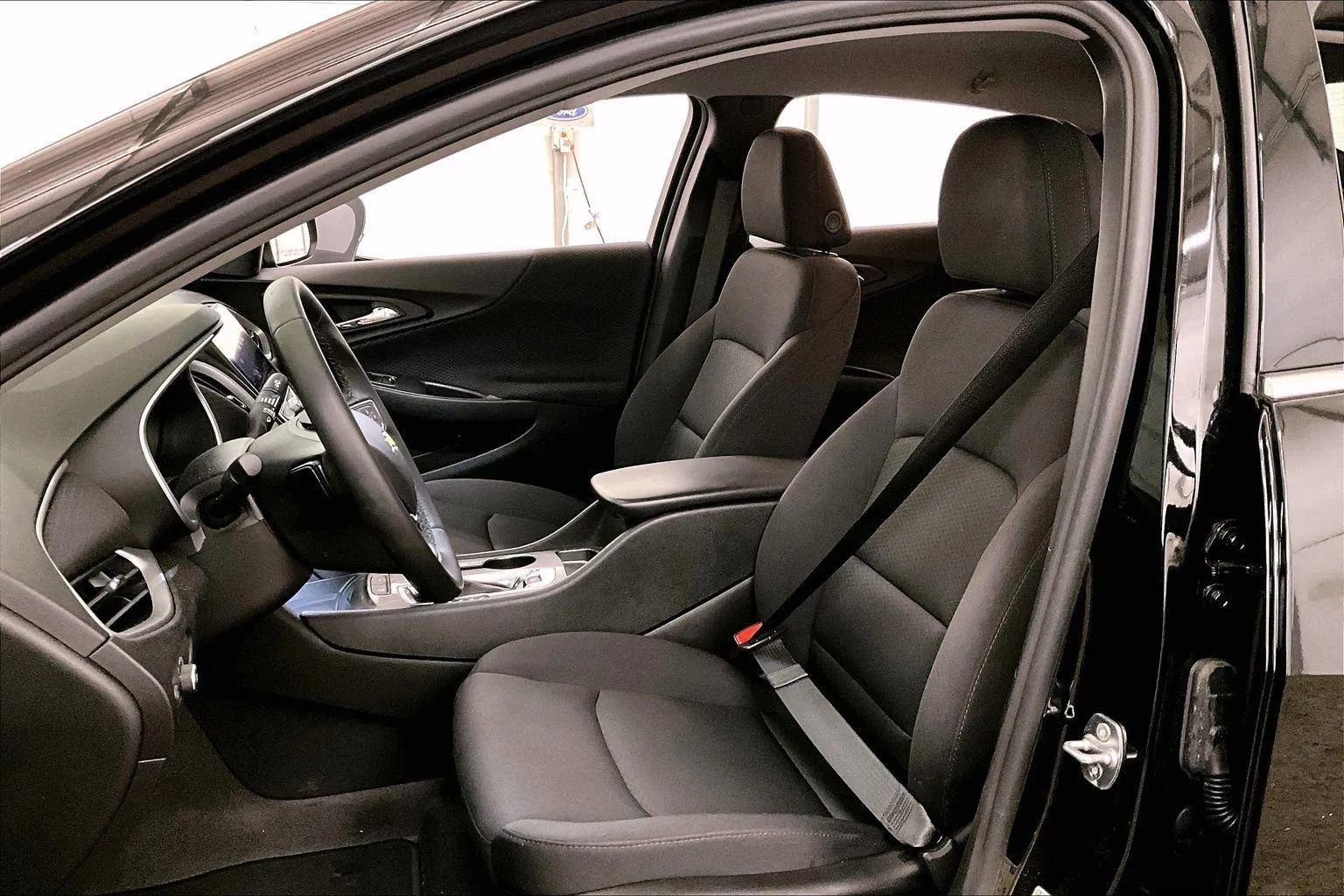 Used 2024 Chevrolet Malibu RS image 24