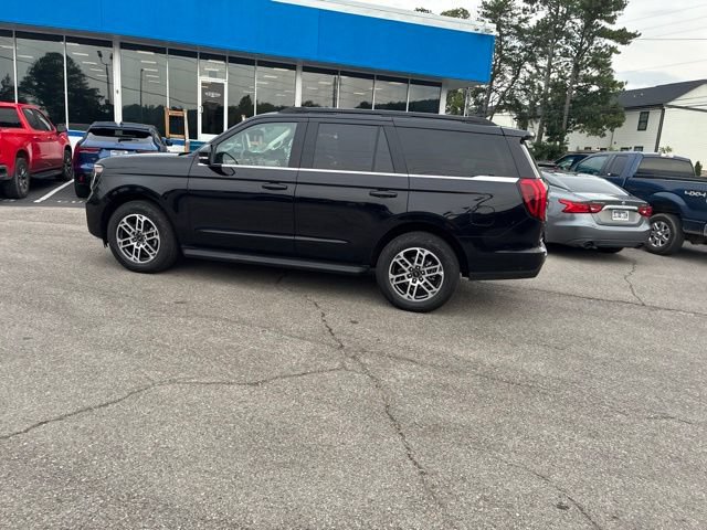 Certified 2025 Ford Expedition Active AWD/4WD image 19