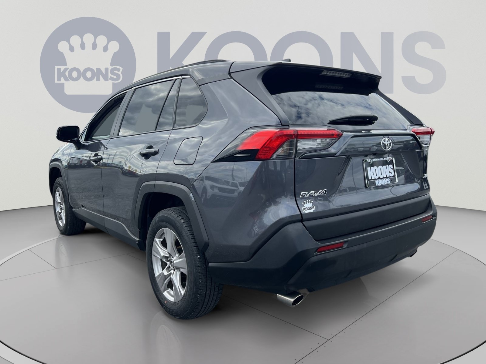 Used 2025 Toyota RAV4 XLE FWD image 4