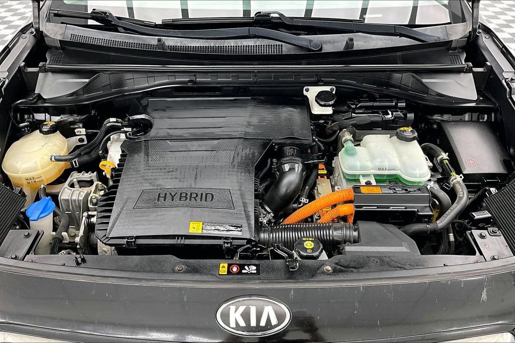 Used 2017 Kia Niro FWD image 10