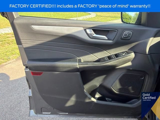 Certified 2025 Ford Escape Platinum AWD/4WD image 23