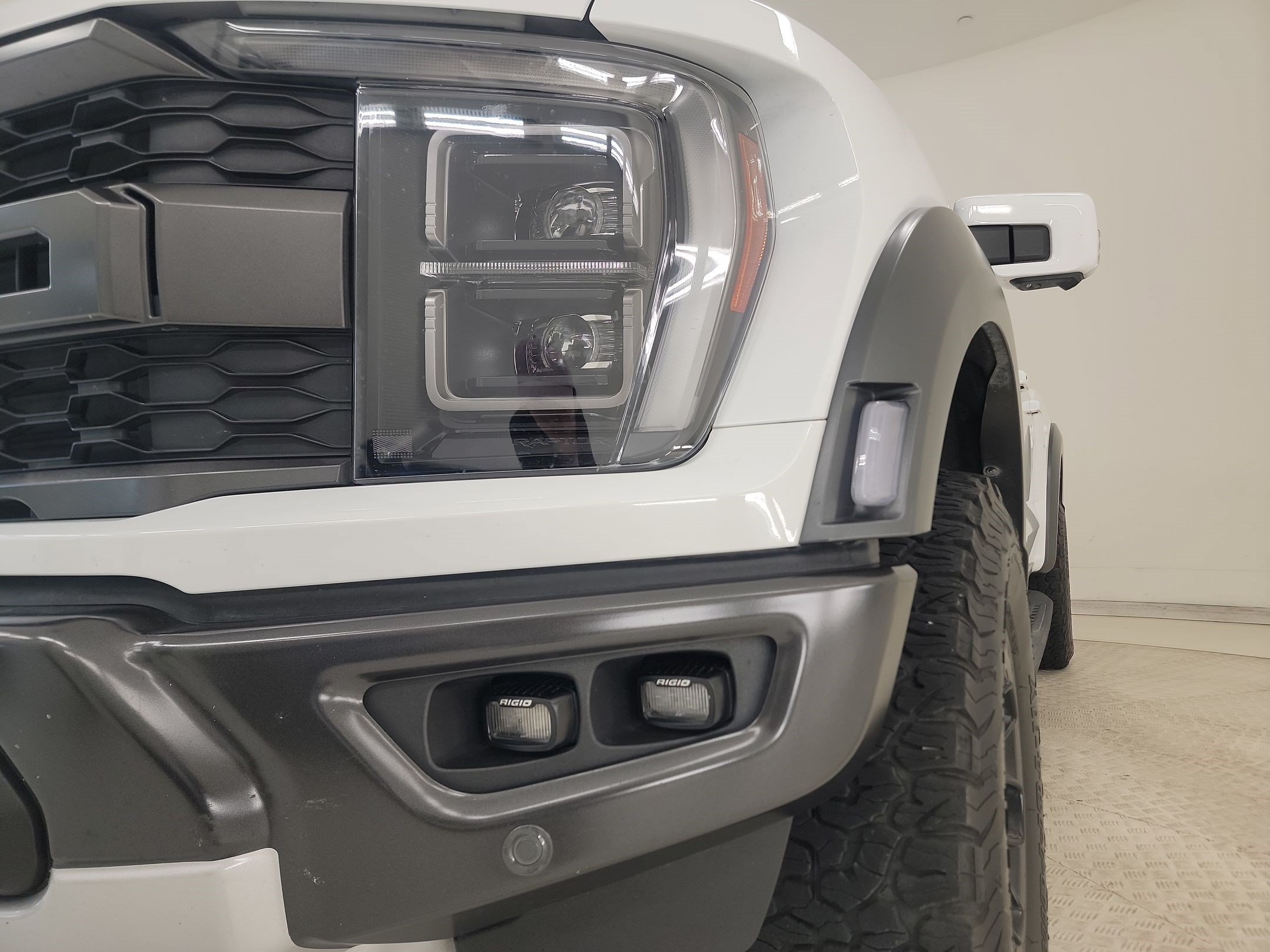Certified 2023 Ford F150 Raptor w/ Raptor Carbon Fiber Package AWD/4WD image 9