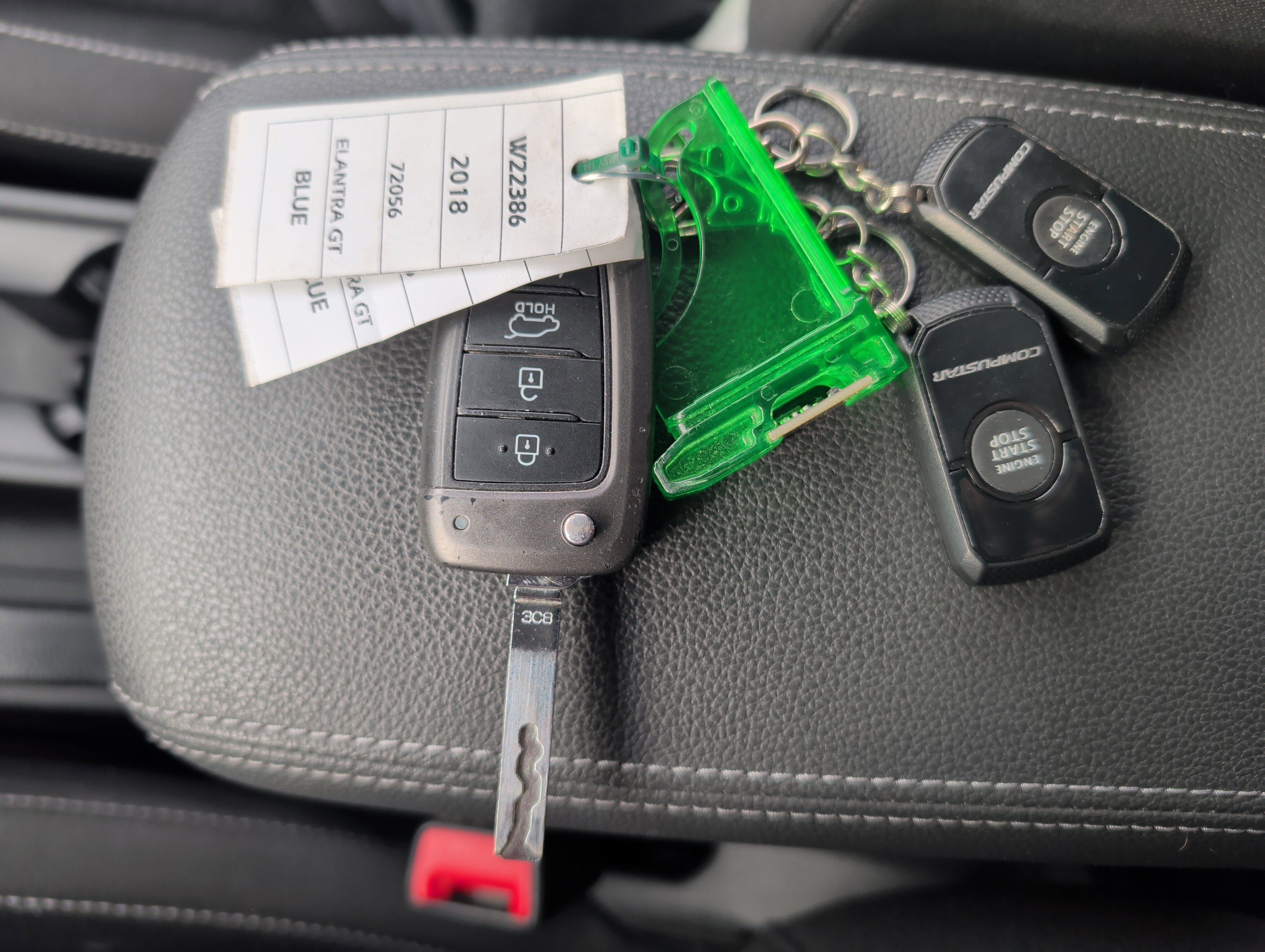 Used 2018 Hyundai Elantra GT image 31