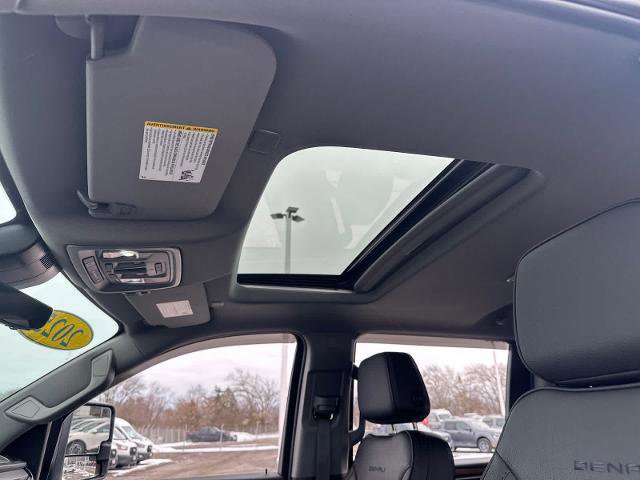 Used 2025 GMC Sierra 3500 Denali w/ Denali Reserve Package image 26