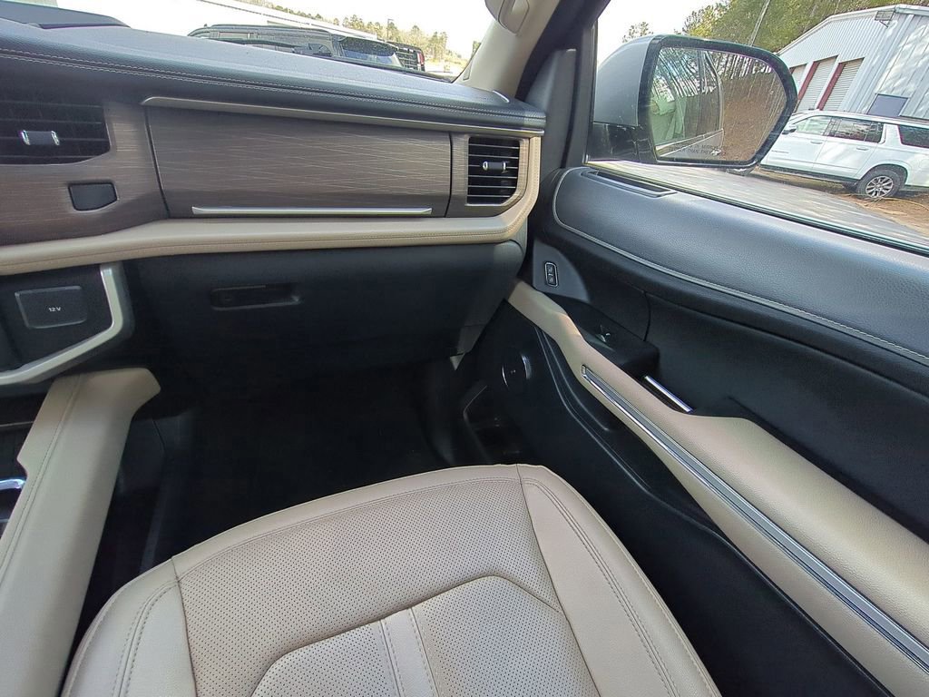 Certified 2024 Ford Expedition Limited image 15