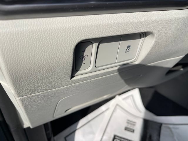 Used 2025 Kia Sorento S w/ Panoramic Sunroof Package FWD image 15