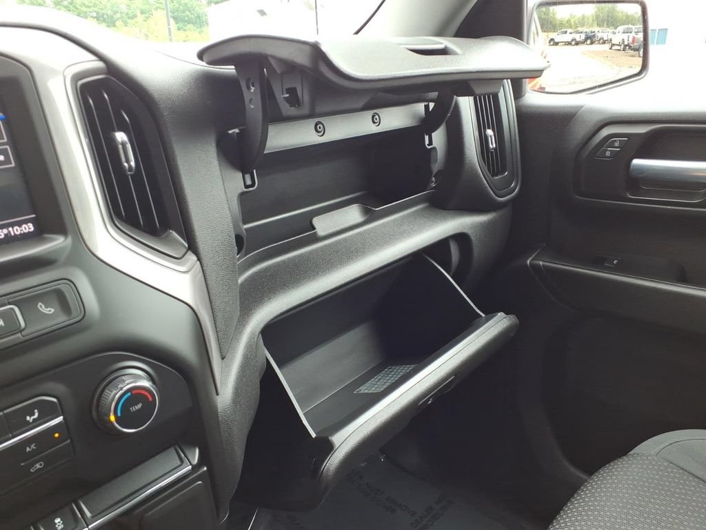 Used 2021 Chevrolet Silverado 1500 Custom Trail Boss AWD/4WD image 29