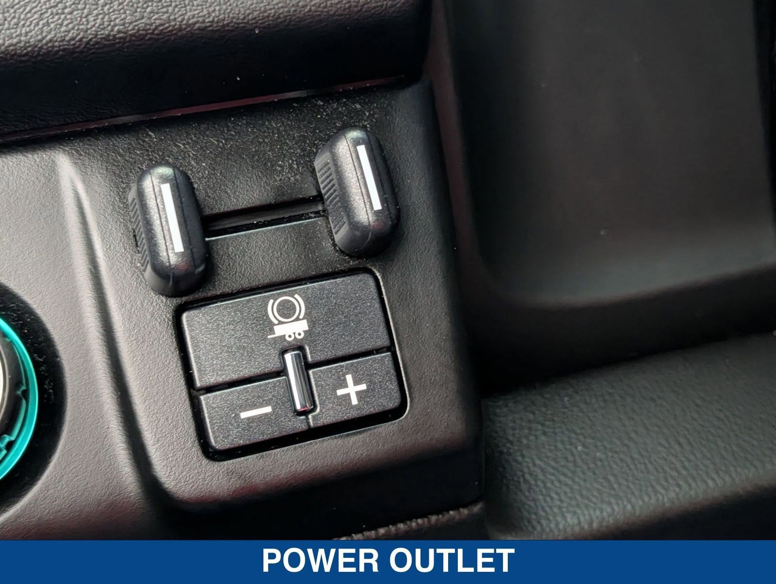 Used 2020 GMC Yukon SLT w/ Graphite Performance Edition image 32