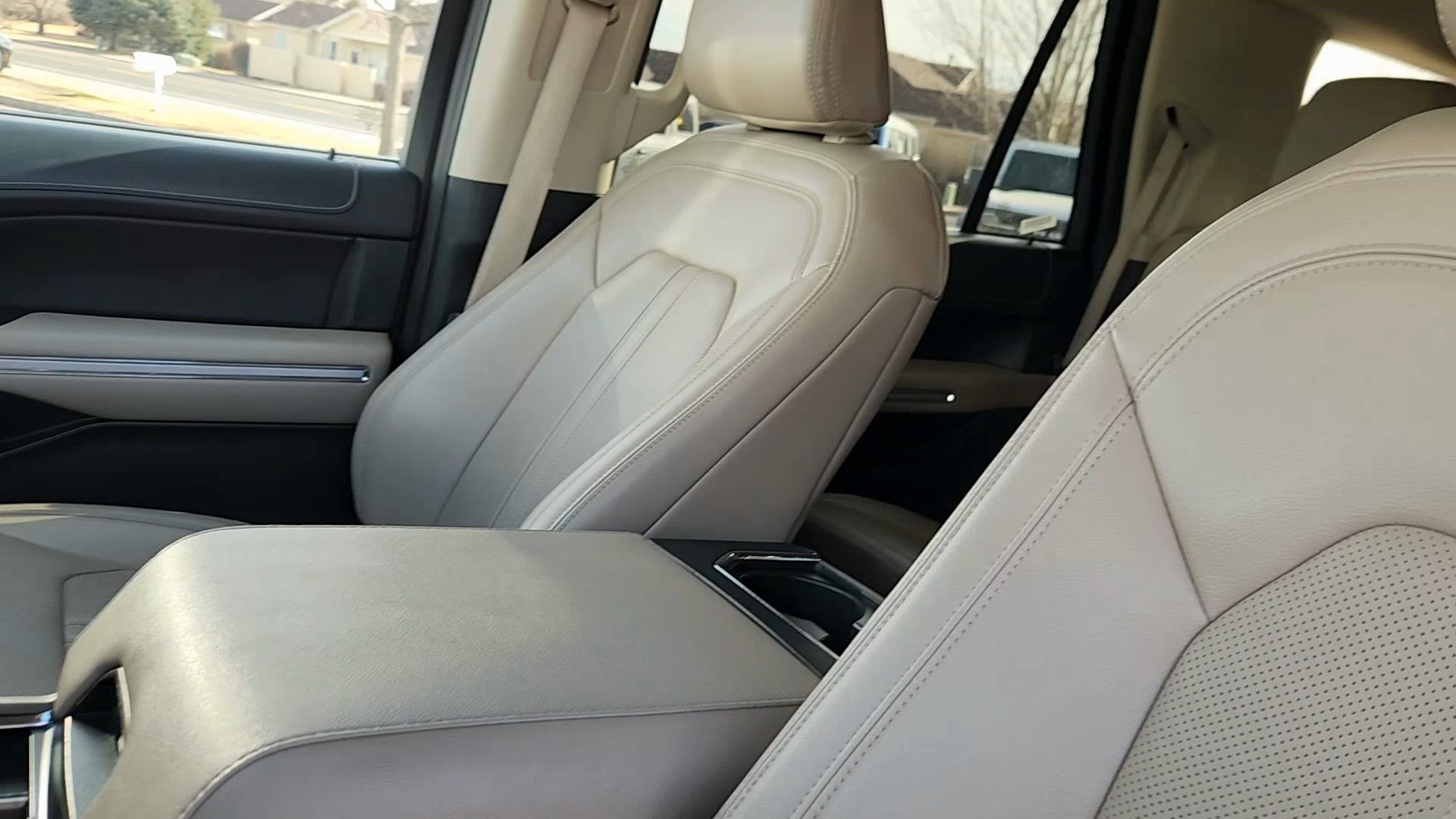 Certified 2024 Ford Expedition Limited image 35