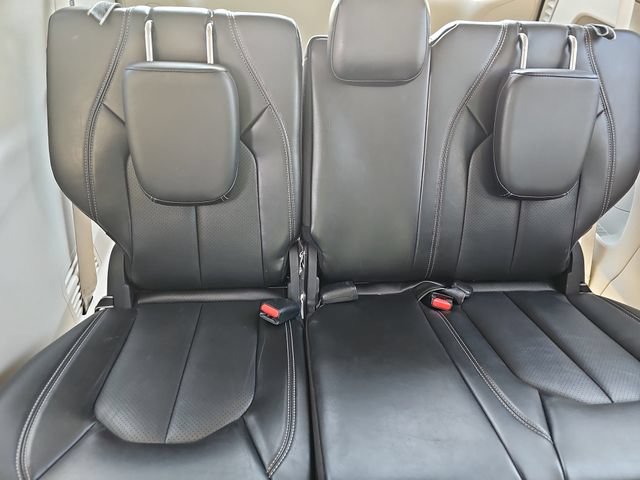 Used 2024 Chrysler Pacifica Touring-L FWD image 13