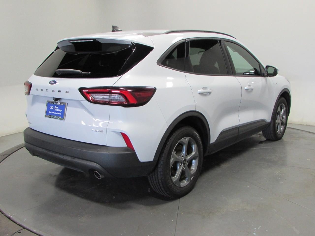 Certified 2025 Ford Escape ST-Line Select AWD/4WD image 7
