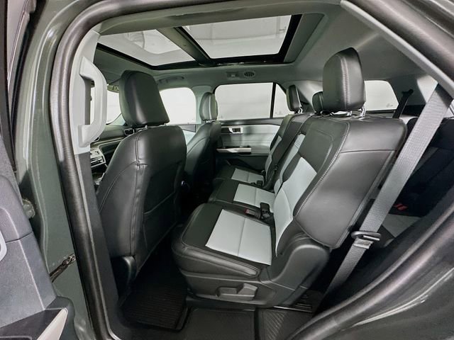 Certified 2024 Ford Explorer XLT w/ Equipment Group 202A AWD/4WD image 32