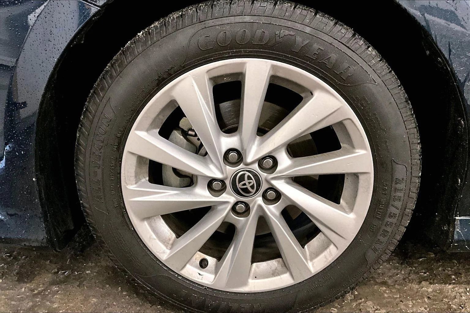 Used 2021 Toyota Camry LE w/ Cold Weather Package image 8