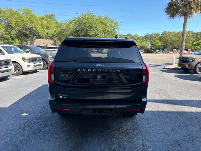 Certified 2025 Ford Expedition Active RWD image 6