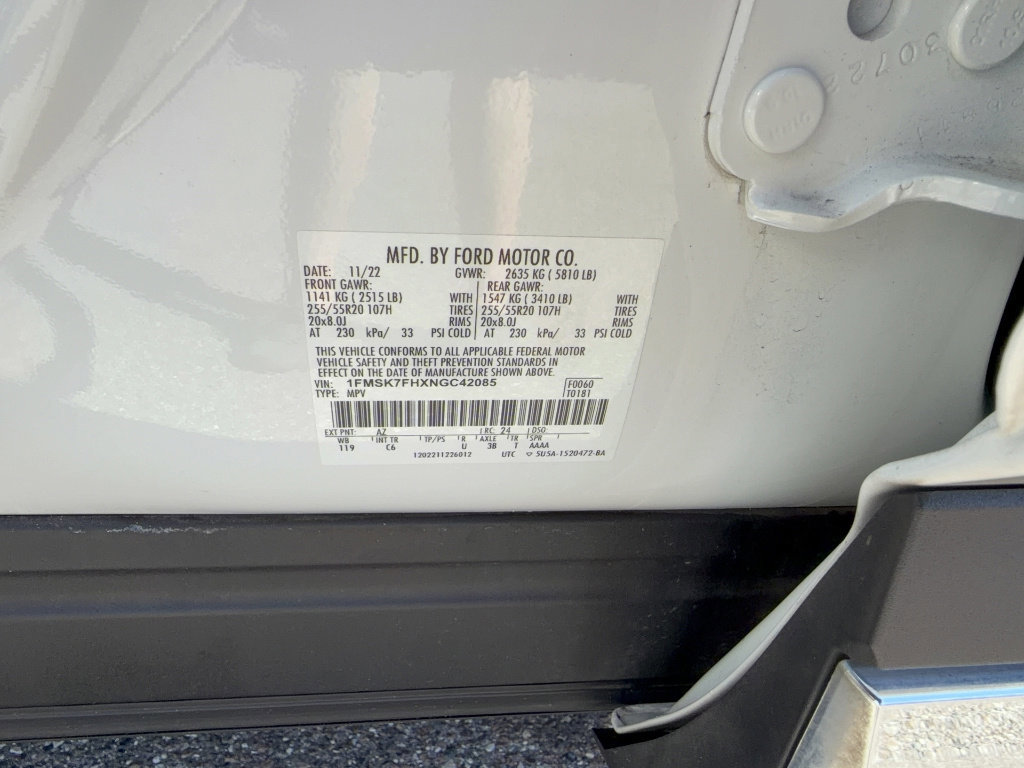 Certified 2022 Ford Explorer Limited w/ Limited Technology Package RWD image 35