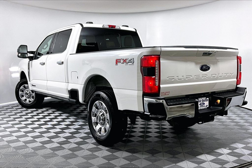 Certified 2023 Ford F250 Lariat w/ Lariat Ultimate Package AWD/4WD image 11