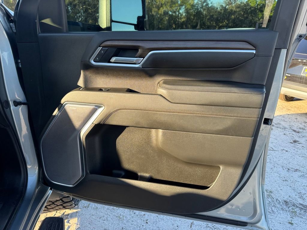 Used 2025 Chevrolet Silverado 2500 High Country w/ High Country Premium Package image 22