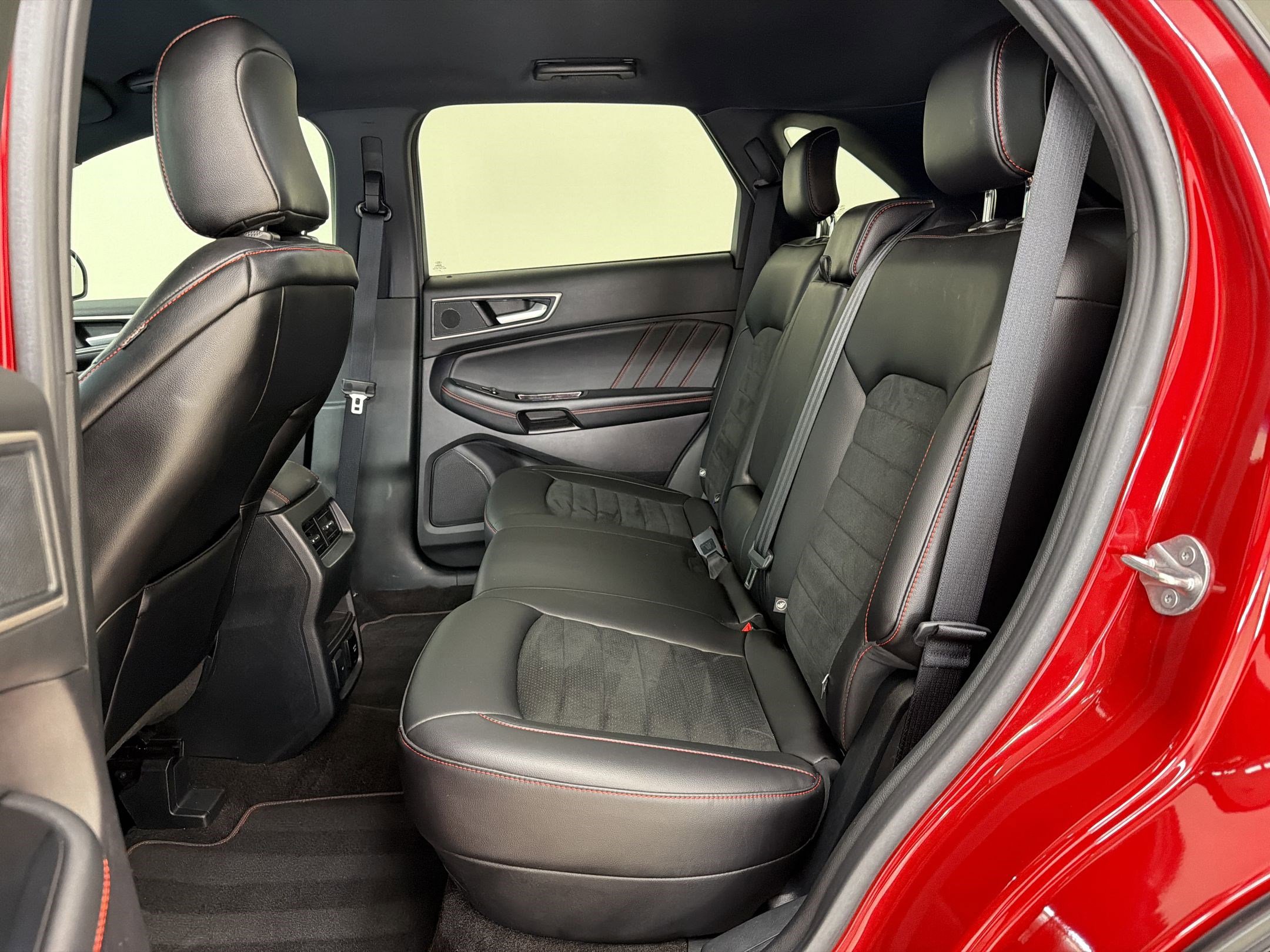 Certified 2020 Ford Edge ST-Line FWD image 14