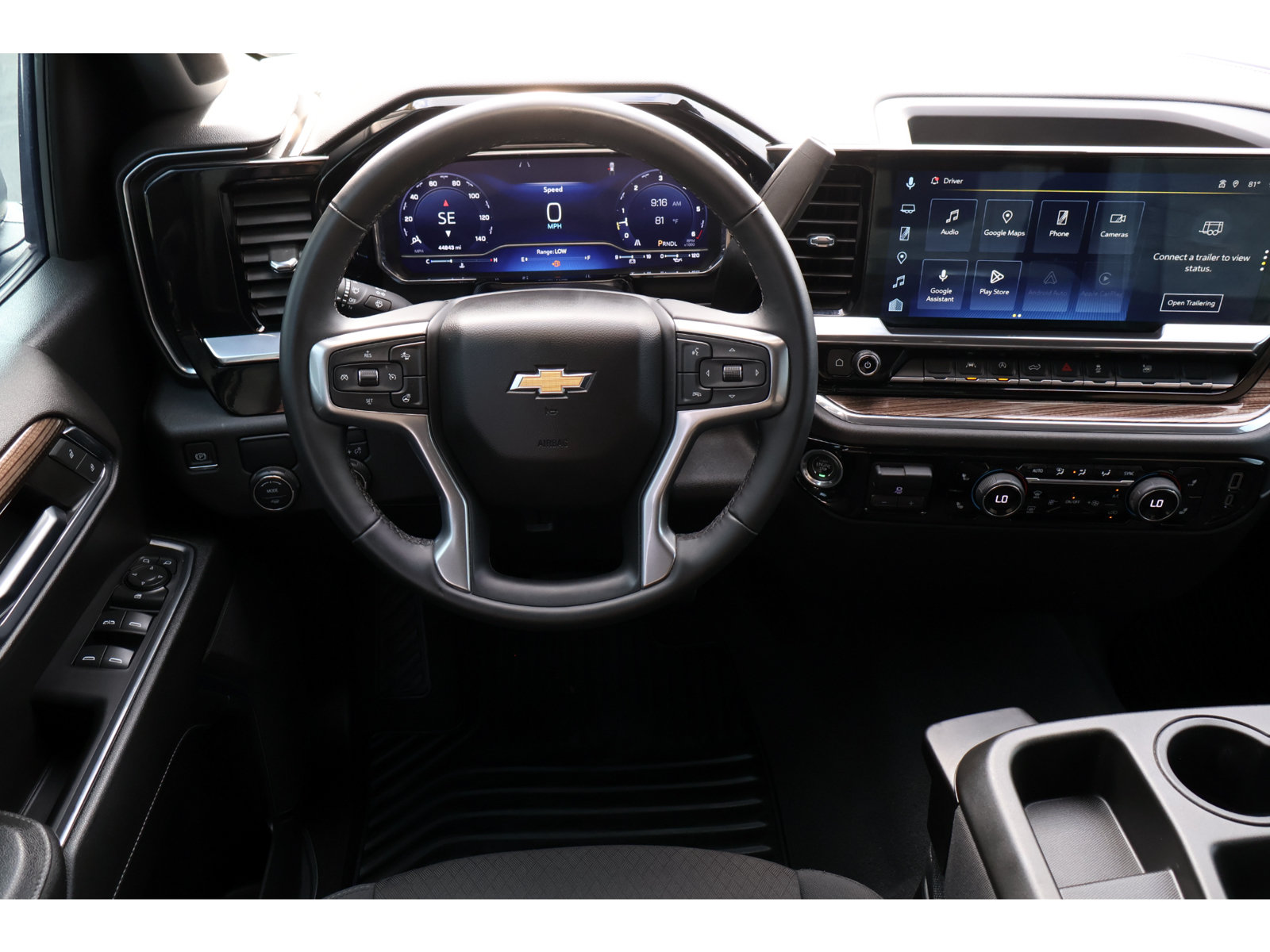 Used 2024 Chevrolet Silverado 1500 LT w/ Convenience Package II RWD image 4