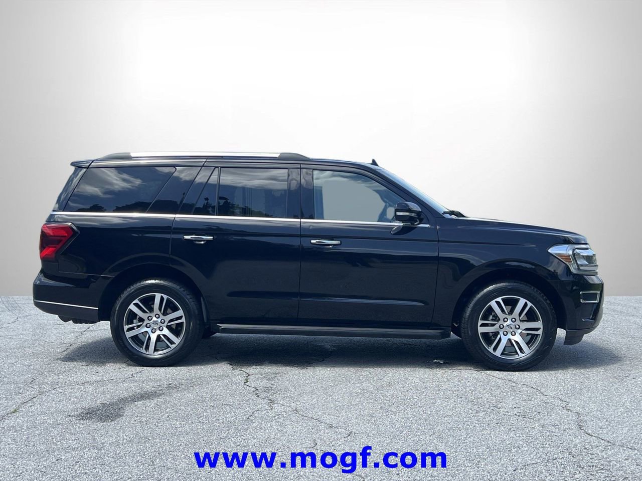 Certified 2024 Ford Expedition Limited RWD image 30