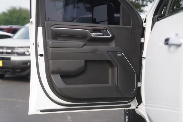Used 2025 GMC Sierra 2500 SLT w/ SLT Convenience Package AWD/4WD image 30