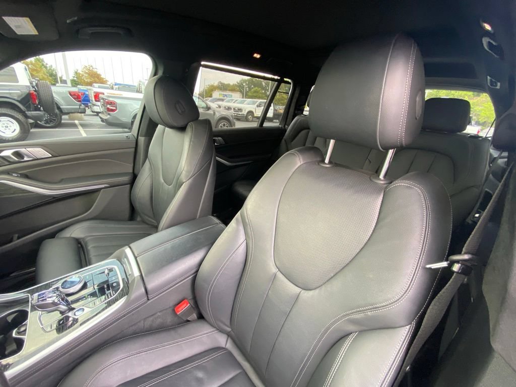 Used 2022 BMW X7 xDrive40i w/ M Sport Package AWD/4WD image 21