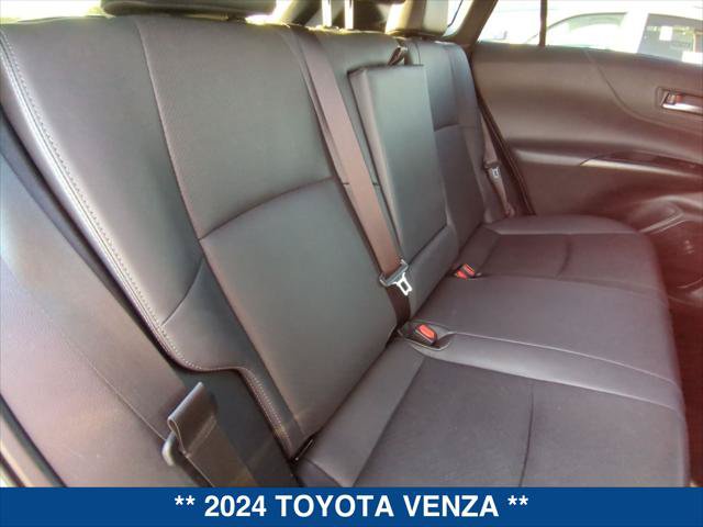 Used 2024 Toyota Venza Limited AWD/4WD image 22