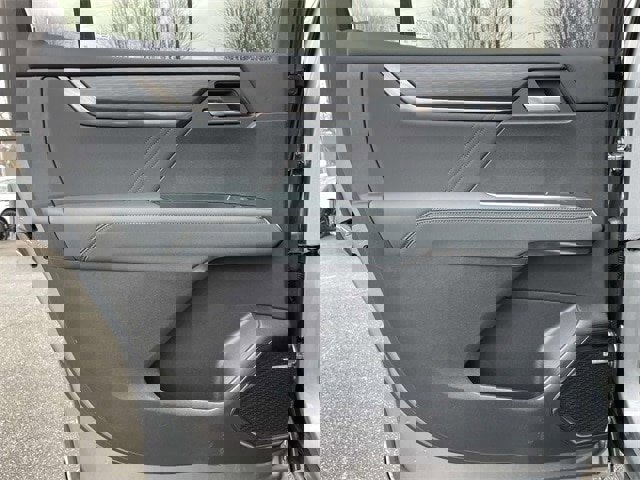 Used 2024 GMC Acadia AT4 w/ Luxury Package image 15