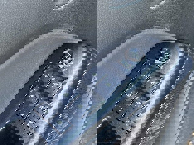 Used 2021 Chevrolet Colorado Z71 w/ Safety Package image 25