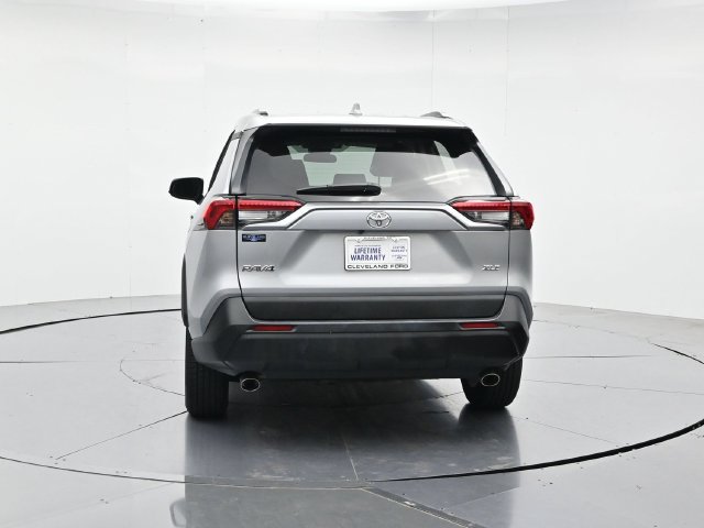 Used 2024 Toyota RAV4 XLE FWD image 8